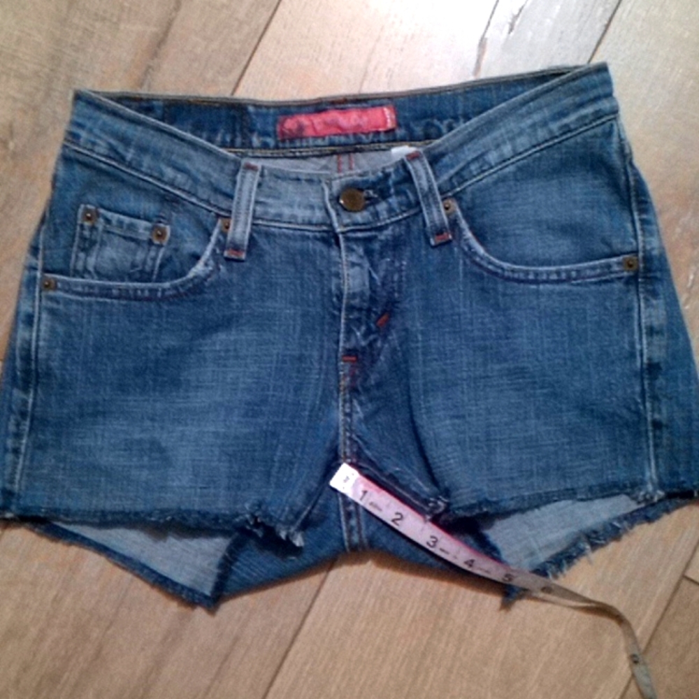 Levis Curvy Cut Jean Shorts - Size 5M